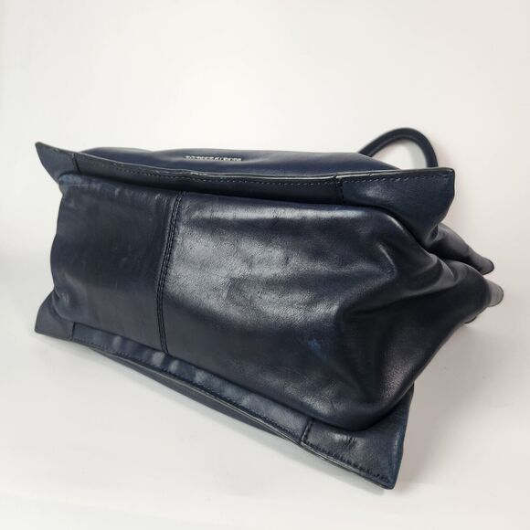 Etienne Aigner Purse Quiet Luxury Minimalist Leather Modest Feminine Designer - Picture 8 of 16